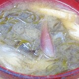 三陸特産のすき昆布☆　戻して「味噌汁」　